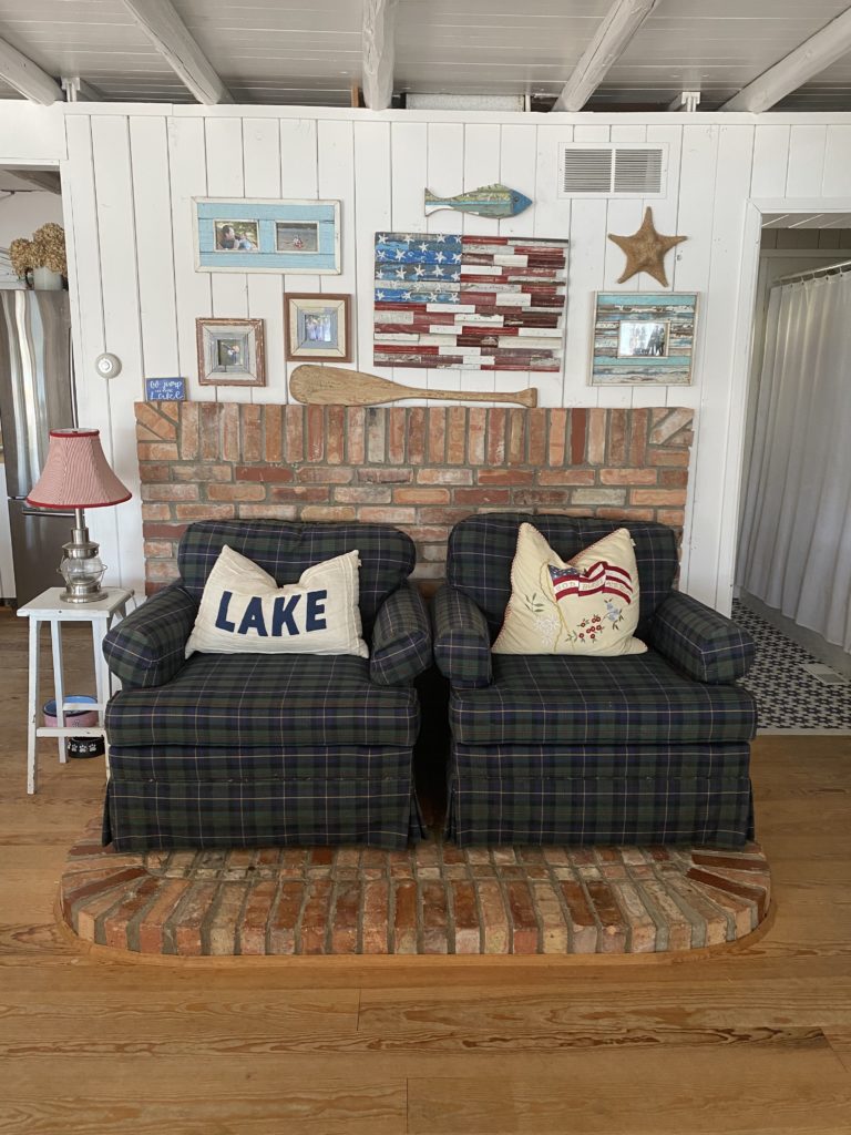 House & Home - Find Your Cottage Style: 24 Rustic Canadiana Decorating Ideas