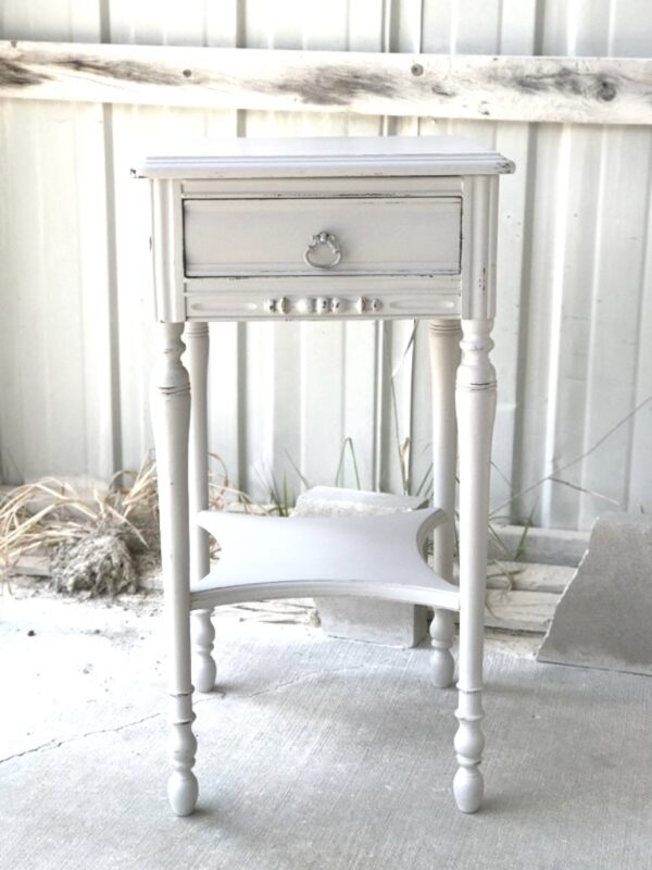 Giving New Life to Old Furniture: 3 ways to bring it back
