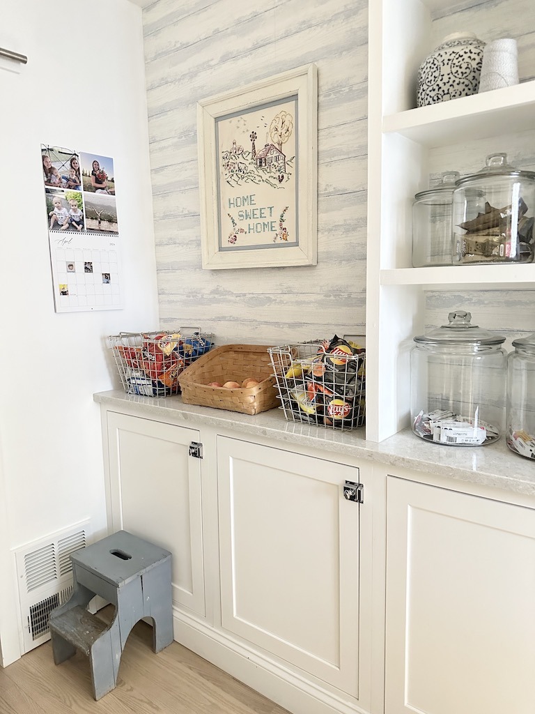 how to create a mudroom