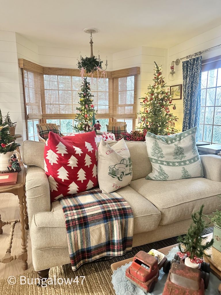 plaid blankets as Christmas decor